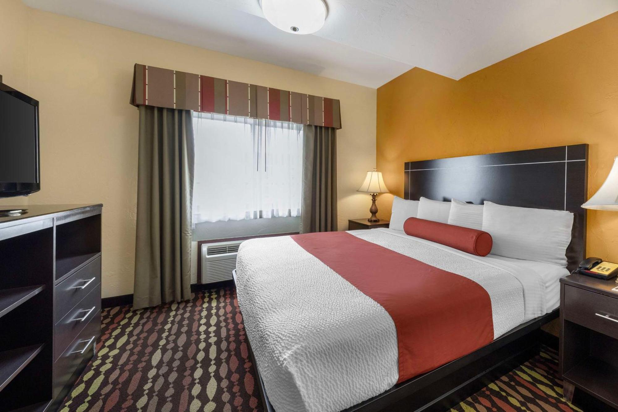 Best Western Greentree Inn & Suites Moore Exteriör bild