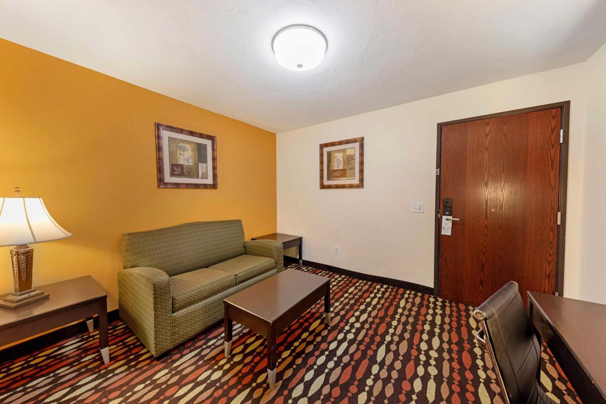 Best Western Greentree Inn & Suites Moore Exteriör bild