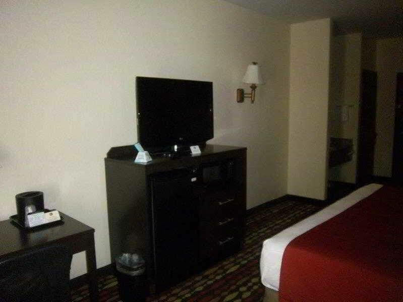 Best Western Greentree Inn & Suites Moore Exteriör bild
